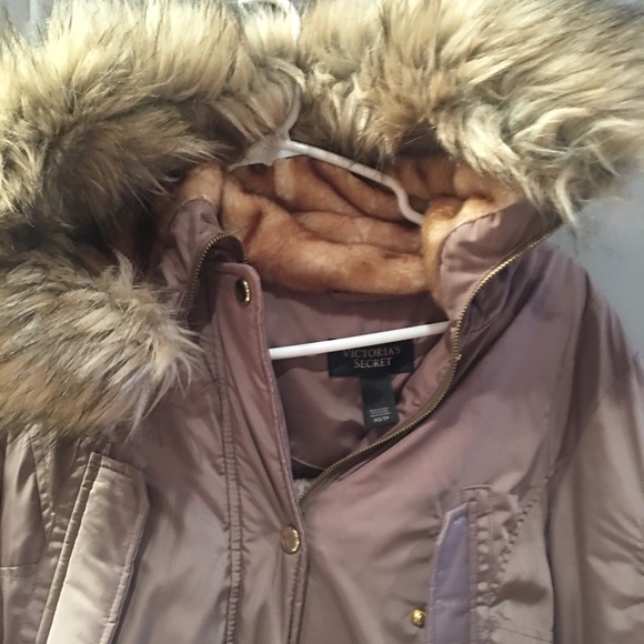 Puffer Jacket - Picture 2 of 3